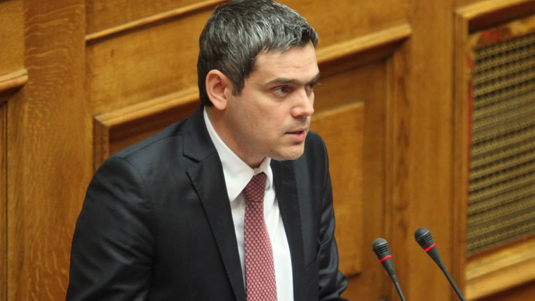 ΝΔ: «Εξαιρετικά επικίνδυνη» η αναφορά Βαρουφάκη στα αποθεματικά